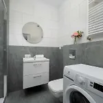 Lejlighed Nowoczesny Z Balkonem W Centrum By Renters Wrocław