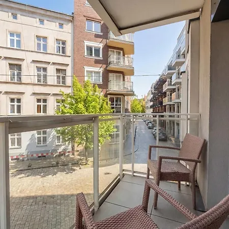 Nowoczesny Z Balkonem W Centrum By Renters * 브로츠와프