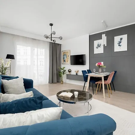 Nowoczesny Z Balkonem W Centrum By Renters 아파트 *