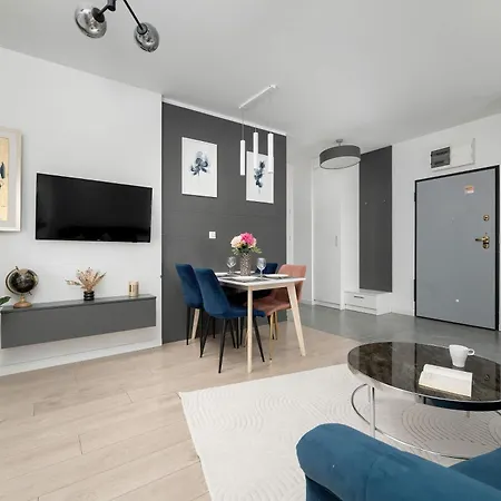 Nowoczesny Z Balkonem W Centrum By Renters 브로츠와프