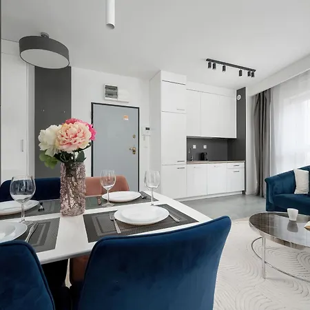 Nowoczesny Z Balkonem W Centrum By Renters 아파트 *