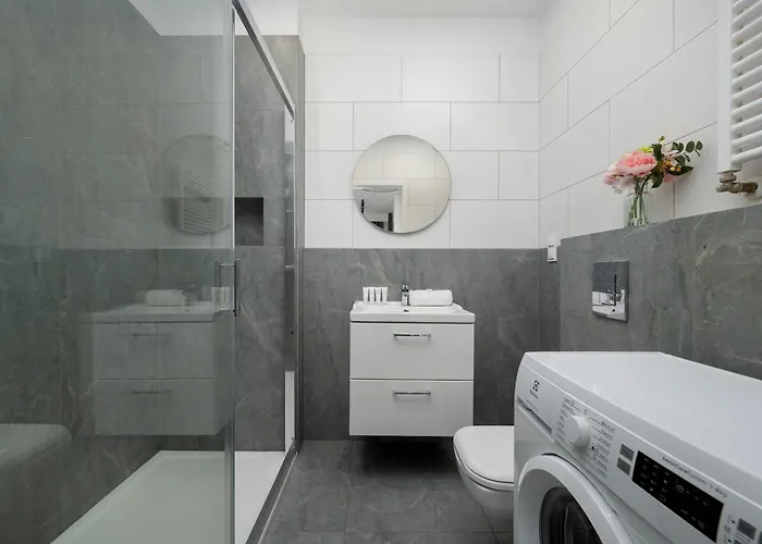 아파트 Nowoczesny Z Balkonem W Centrum By Renters