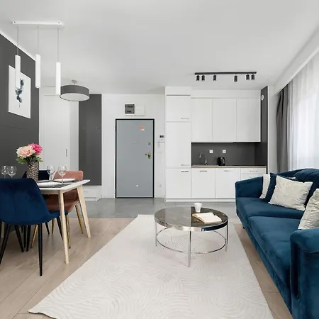 Apartmán Nowoczesny Z Balkonem W Centrum By Renters